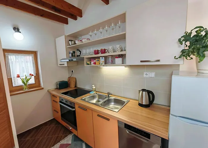 Stela Old Town With Private Parking Apartment *